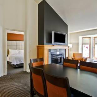 Фотографии гостиницы 
            Homewood Suites by Hilton Mont-Tremblant Resort