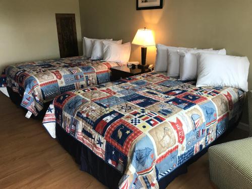 Фотография мотеля White Birches Motel