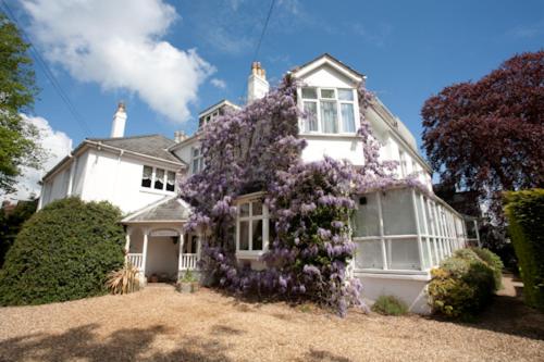 Фотография гостиницы Fines Bayliwick Hotel