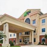 Фотография гостиницы Holiday Inn Express Hotel & Suites New Boston, an IHG Hotel