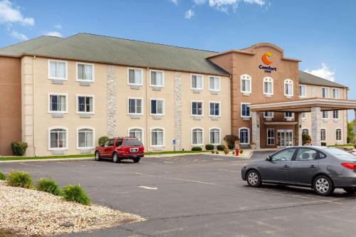 Фотографии гостиницы 
            Comfort Inn DeKalb - Adjacent the University