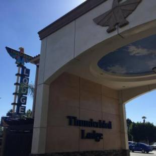 Фотографии мотеля 
            Thunderbird Lodge