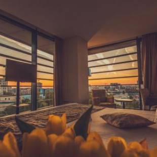 Фотографии гостиницы 
            Golden Tulip Victoria Bucharest