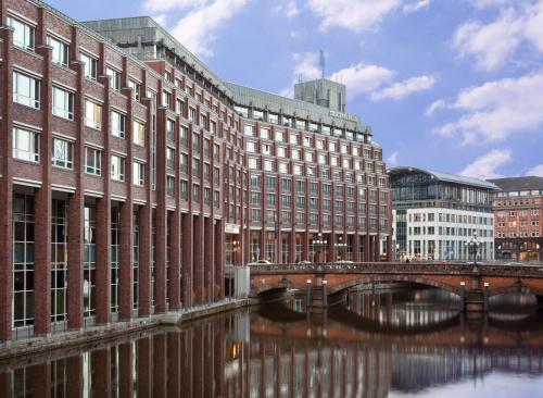 Фотография гостиницы Steigenberger Hotel Hamburg