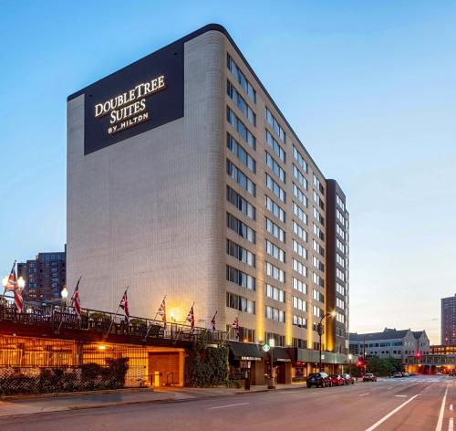 Фотография гостиницы DoubleTree Suites by Hilton Minneapolis Downtown