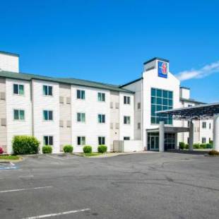 Фотографии гостиницы 
            Motel 6-Portland, OR - North