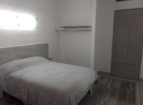 Фотографии гостиницы 
            Hotel Insurgentes