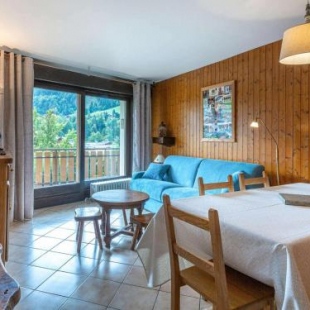 Фотография гостевого дома Appartement La Clusaz, 2 pièces, 4 personnes - FR-1-304-11