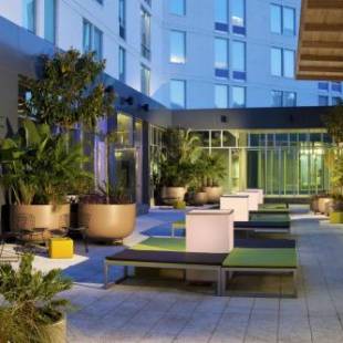 Фотографии гостиницы 
            Aloft Jacksonville Tapestry Park