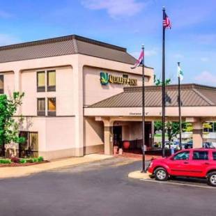 Фотографии гостиницы 
            Quality Inn Florissant-St Louis