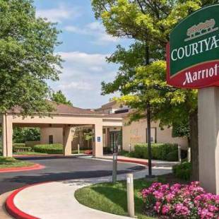 Фотографии гостиницы 
            Courtyard by Marriott Rockville