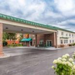 Фотография гостиницы Executive East Syracuse Hotel