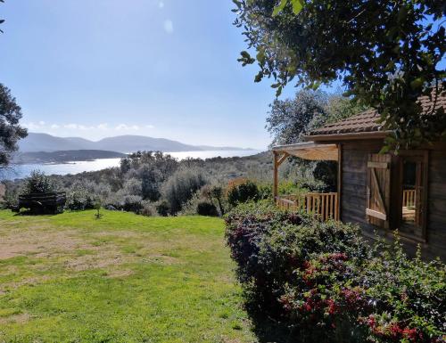 Фотография гостевого дома Magnifique chalet vue mer, a quelques minutes des plages