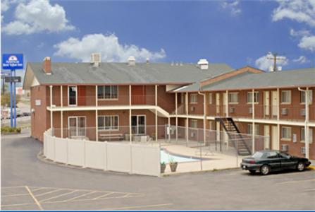 Фотографии гостиницы 
            Americas Best Value Inn Greeley