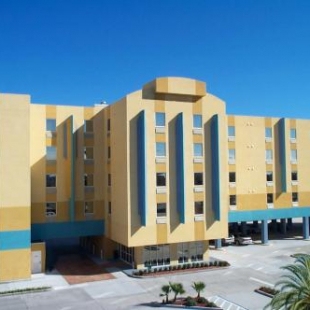 Фотография гостиницы Cocoa Beach Suites Hotel