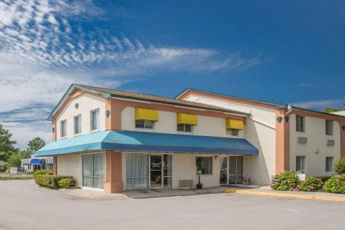 Фотография гостиницы Econo Lodge Cherry Point