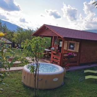 Фотографии гостевого дома 
            Cottage La Sierra with JACUZZI