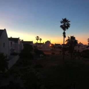 Фотография гостевого дома Red Bench Cottage