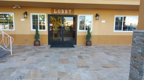 Фотография гостиницы Quality Inn Escondido Downtown