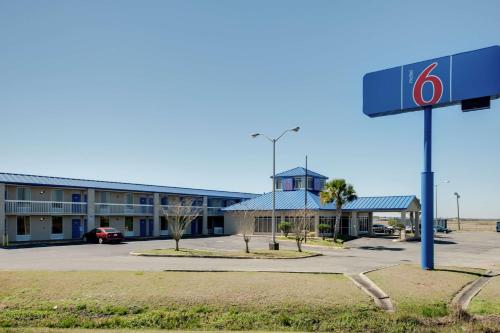 Фотографии гостиницы 
            Motel 6-Jennings, LA