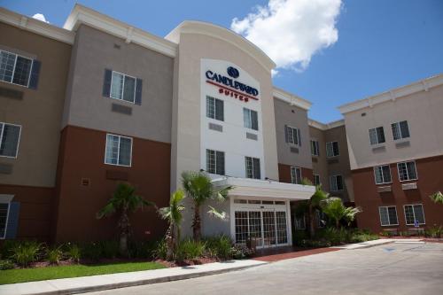 Фотография гостиницы Candlewood Suites Alexandria, an IHG Hotel