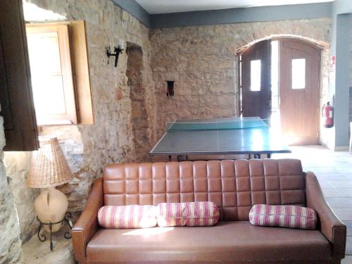 Фотография гостевого дома 3 bedrooms house with enclosed garden at Alcobaca