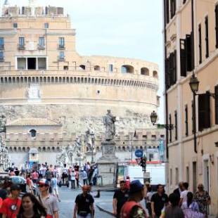 Фотографии гостевого дома 
            The Castle Inside Rome