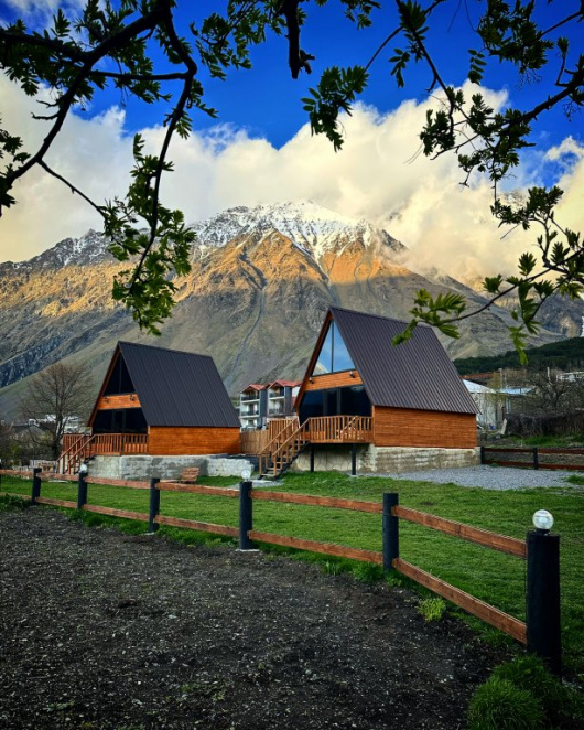 Фотографии квартиры 
            Апартаменты Hillside Kazbegi