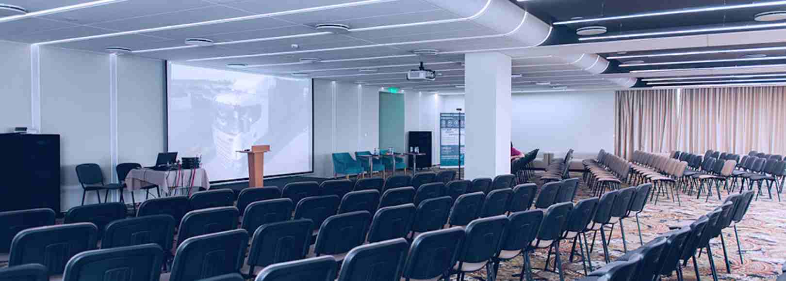 Фотография конференц-зала Конференц-зал Центра культуры и отдыха Победа