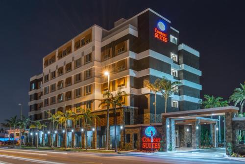 Фотография гостиницы Comfort Suites Fort Lauderdale Airport & Cruise Port