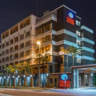 Фотографии гостиницы 
            Comfort Suites Fort Lauderdale Airport & Cruise Port