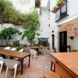 Фотография хостела Oasis Backpackers' Hostel Granada