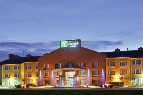 Фотография гостиницы Holiday Inn Express Elk Grove West I-5, an IHG Hotel