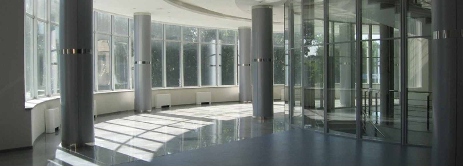 Фотография конференц-зала ДВЦ Выставочный зал