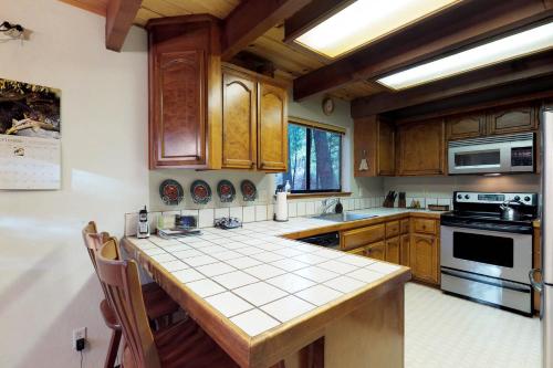 Фотография гостевого дома Sherwood Bear Cabin