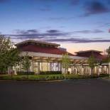 Фотография гостиницы Hilton Oakland Airport