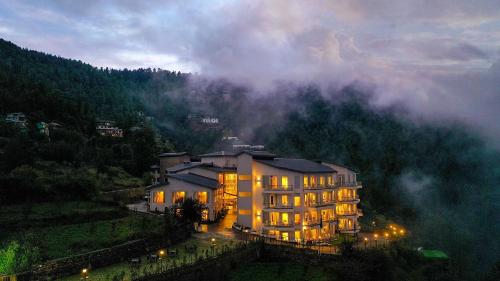 Фотографии гостиницы 
            Welcomhotel by ITC Hotels, Shimla