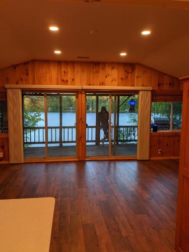 Фотография гостевого дома Panoramic Water Views , cozy house in Henniker ,NH