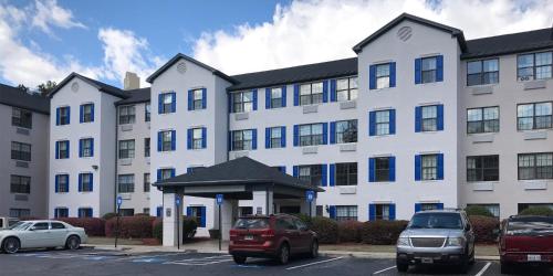 Фотография гостиницы InTown Suites Extended Stay Marietta -GA Town Center