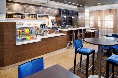 Фотография гостиницы Courtyard by Marriott Paso Robles