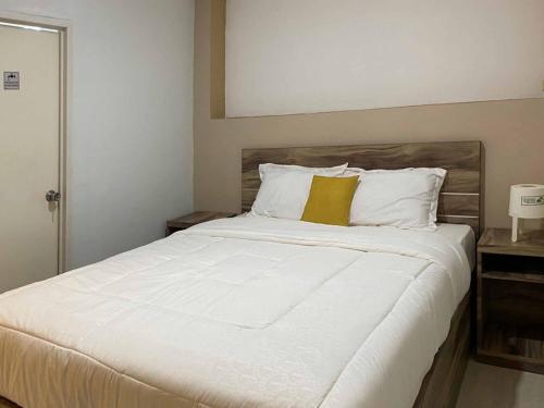 Фотография гостиницы RedDoorz Syariah @ Jl Raya Sukabumi