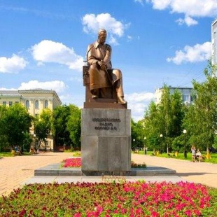 Фотография памятника Памятник изобретателю радио А.С. Попову