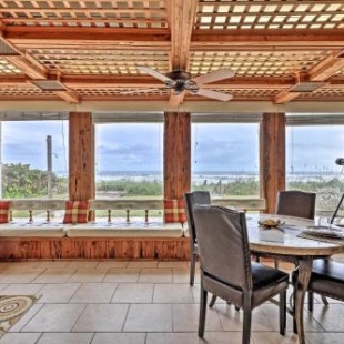 Фотография гостевого дома Beachfront Indialantic House with Furnished Patio!