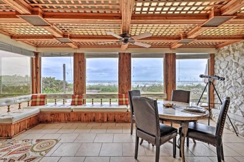 Фотографии гостевого дома 
            Beachfront Indialantic House with Furnished Patio!