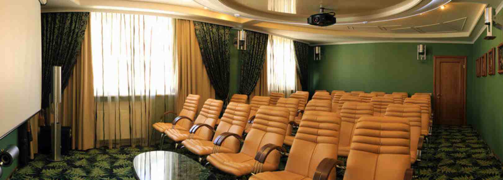 Фотография конференц-зала Ива Мария