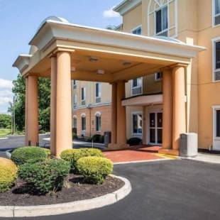 Фотографии гостиницы 
            Comfort Inn & Suites Carneys Point