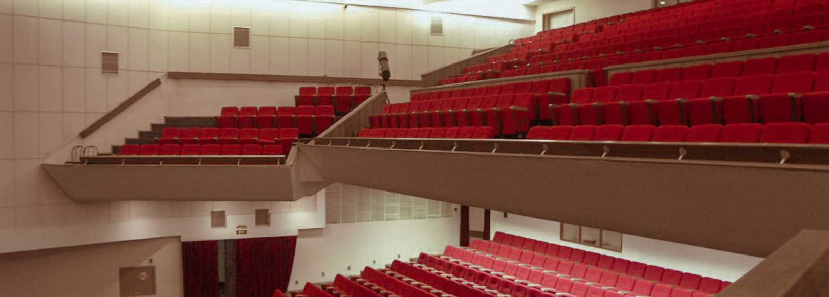 Фотография концертного зала ДК Железнодорожников Большой зал