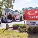 Фотография гостиницы Econo Lodge Inn & Suites Marietta