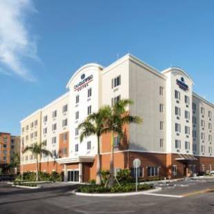 Фотографии гостиницы 
            Candlewood Suites - Miami Exec Airport - Kendall, an IHG Hotel