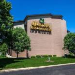 Фотография гостиницы Quality Inn & Suites Peoria